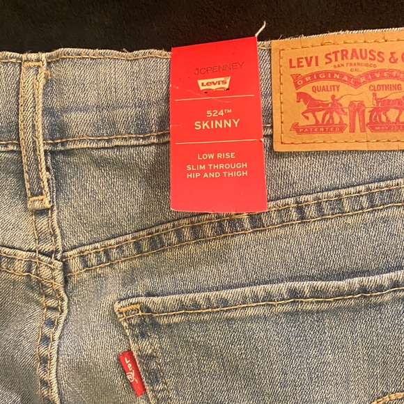Levi's Woman’s low rise, skinny jeans - Picture 7 of 8